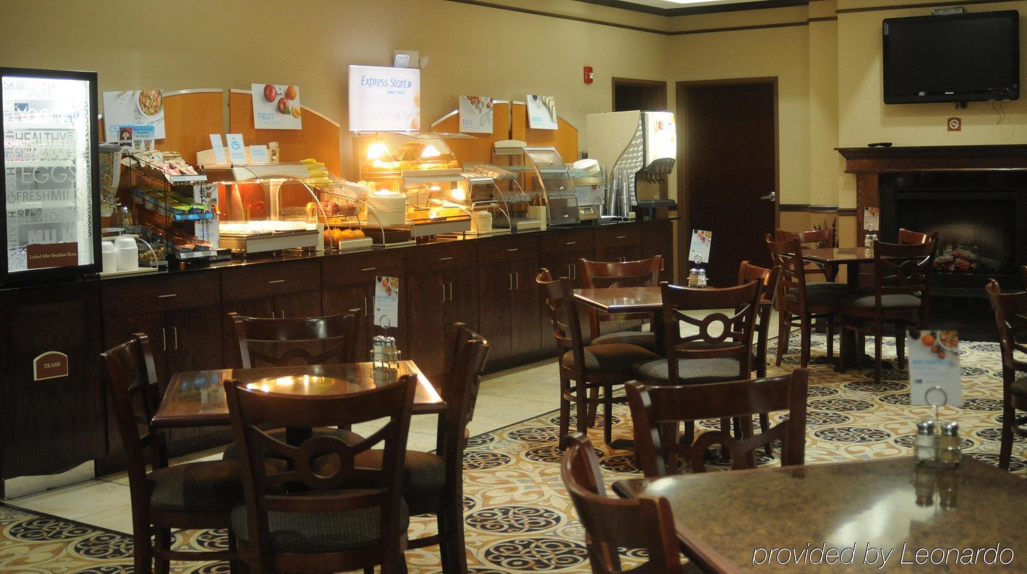 Holiday Inn Express Hotel & Suites Sedalia By Ihg Екстериор снимка